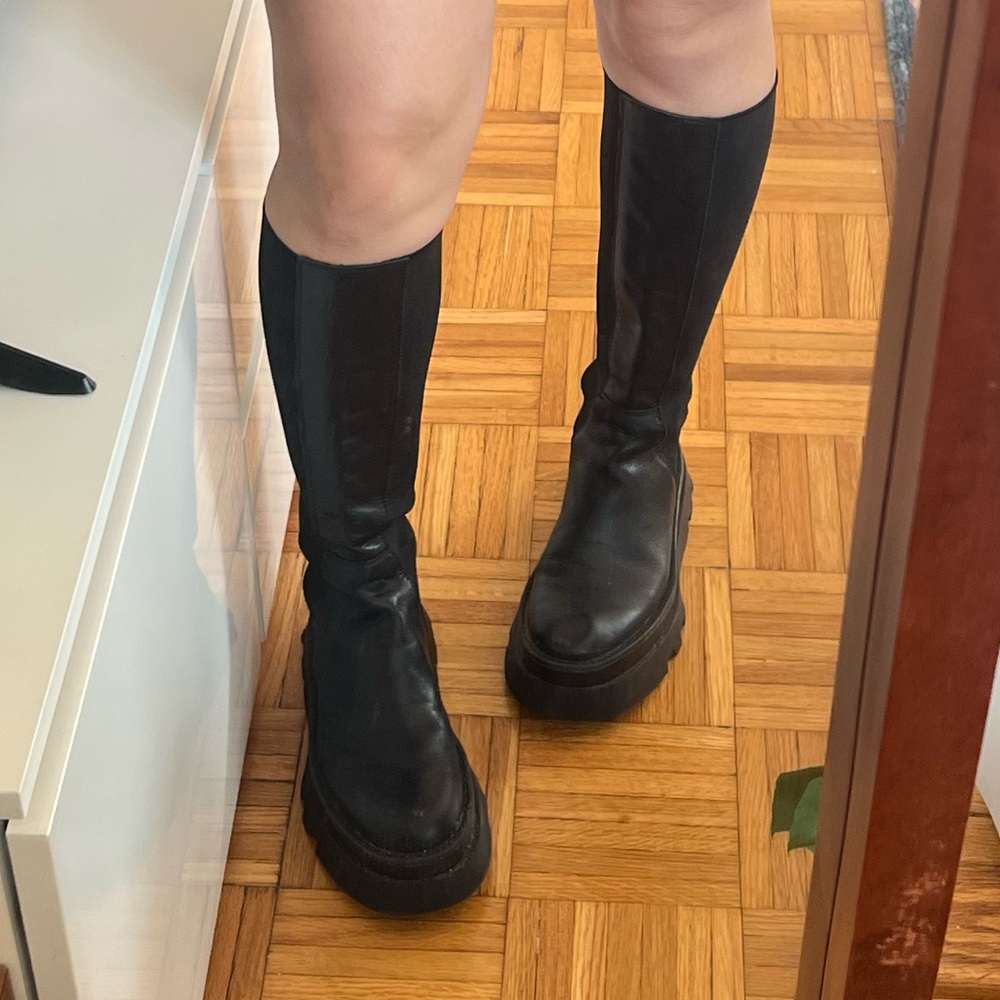 Leather Zara Black Knee-High lug sole boots